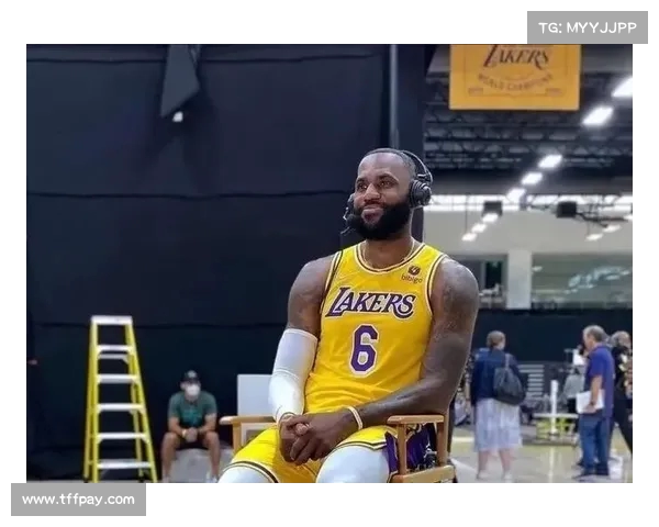 詹姆斯非人类身体素质让他有潜力打NFL 但能成功的NBA球员寥寥无几 詹姆斯非人类身体素质让他有潜力打NFL 但能成功的NBA球员寥寥无几
